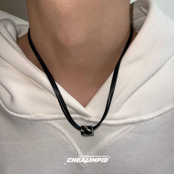Pendant Leather Rope Necklace Fashion