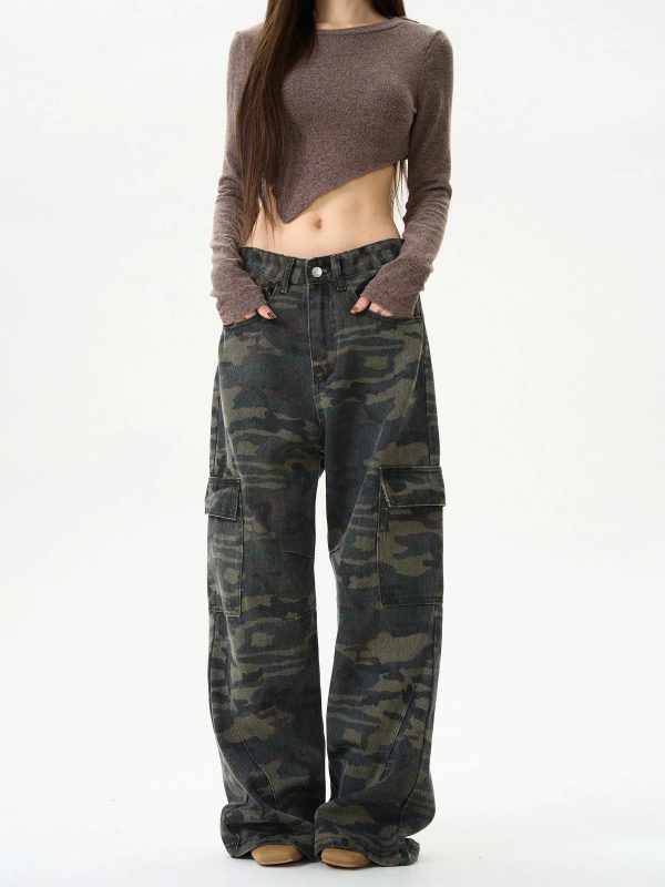 Wide-Leg Cargo Pants with Pockets Supply