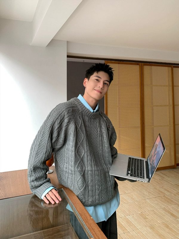 Retro Cable Knit Round Neck Sweater For Cheap - Image 3