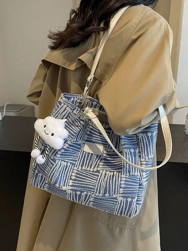 Geometric Pattern Tote Bag Online - Image 4