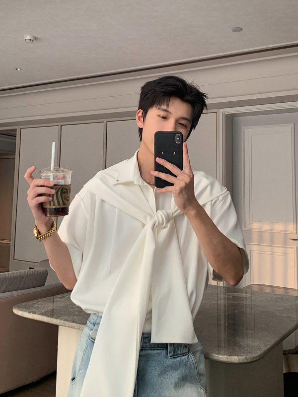 Short-sleeved Shirt with Non-detachable Cape Cheap - Image 3